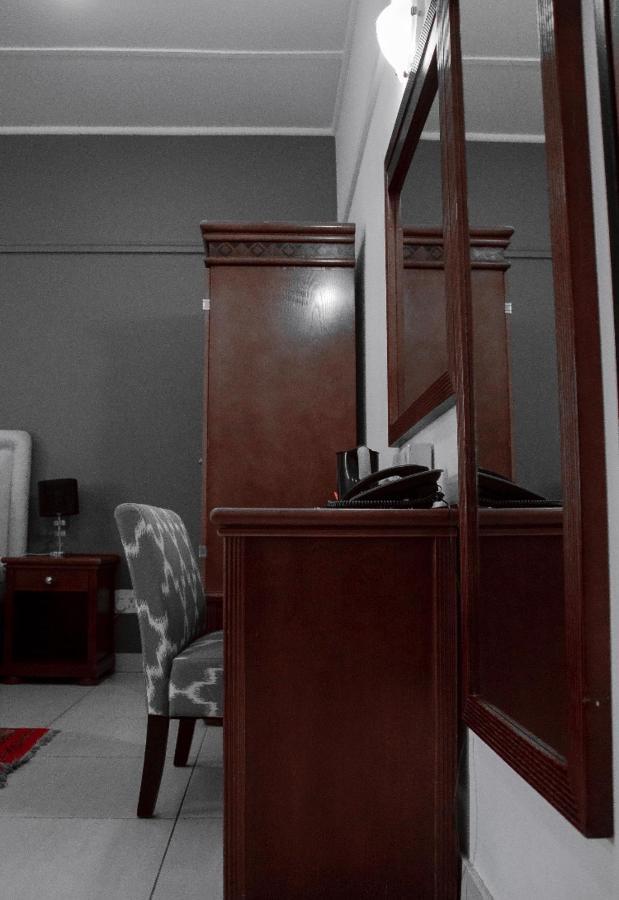 Cajori Hotel 팔라보르와 외부 사진