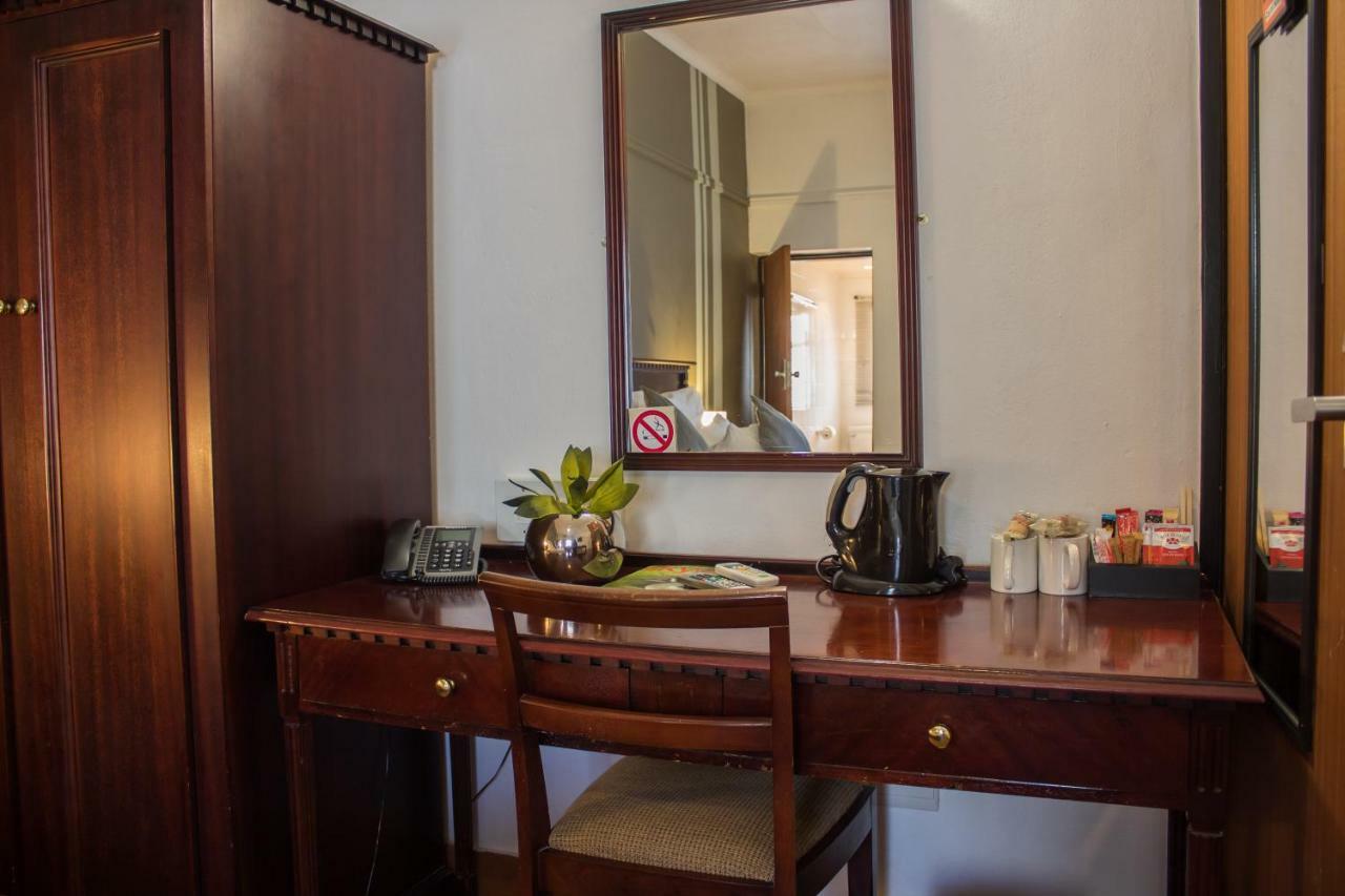 Cajori Hotel 팔라보르와 외부 사진